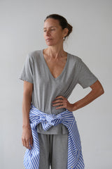 DONNI The Jersey Relaxed V-Neck - Heather-Grey