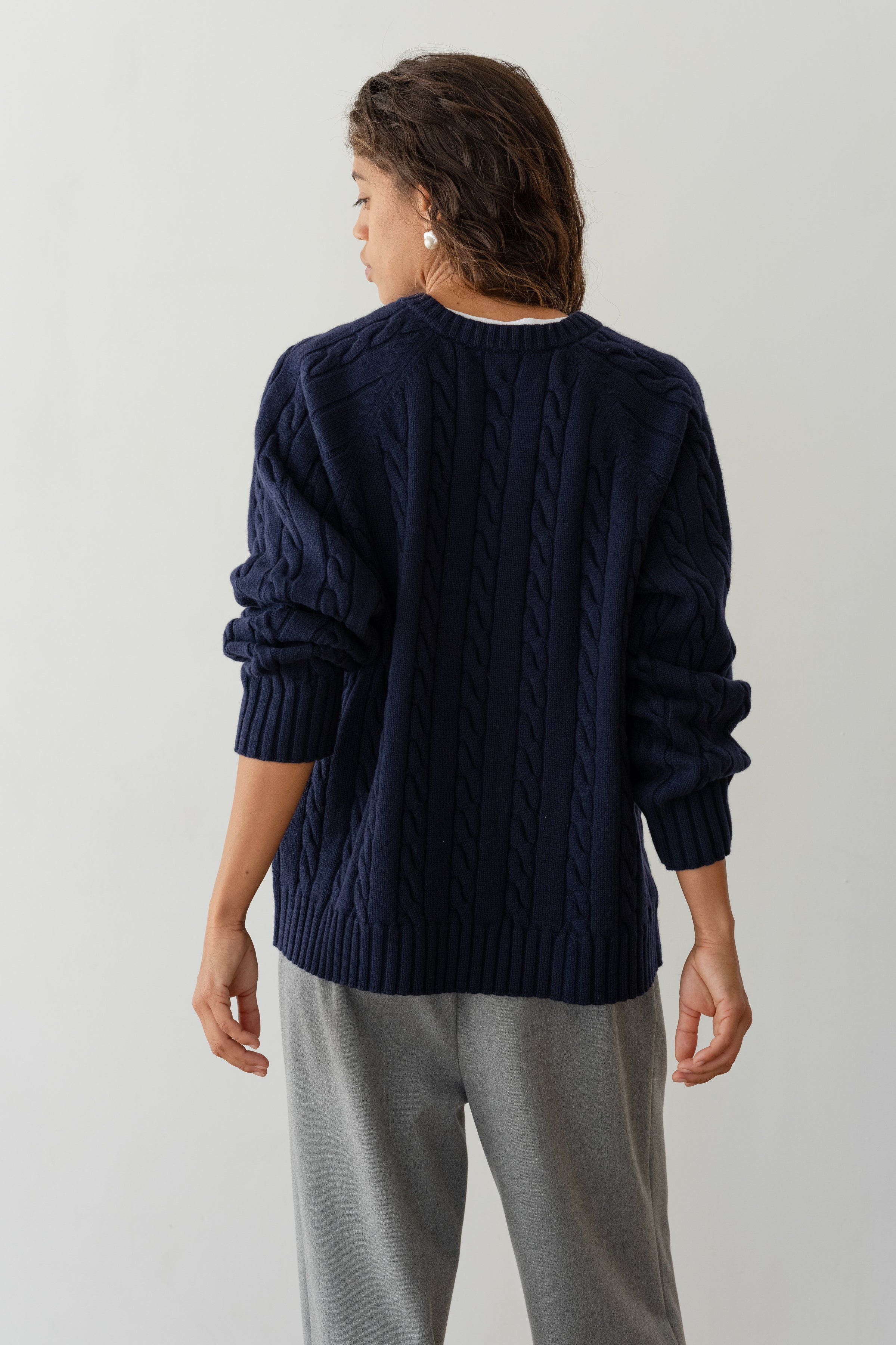 DONNI The Cable V-Neck Sweater - Navy