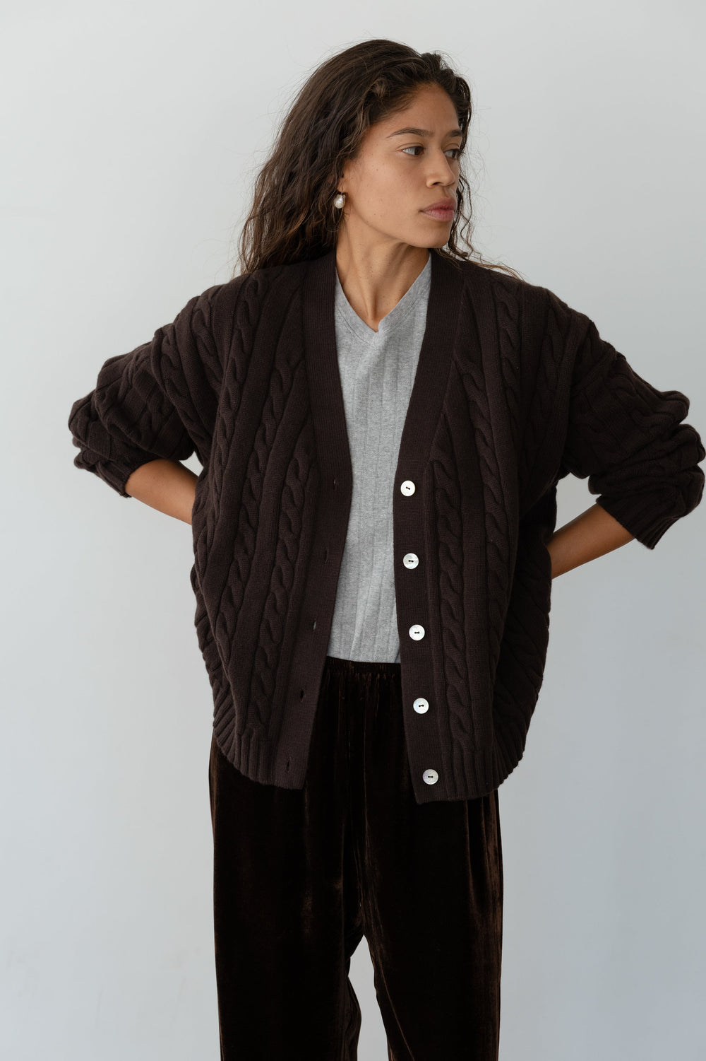DONNI The Cable V-Neck Cardigan - Espresso