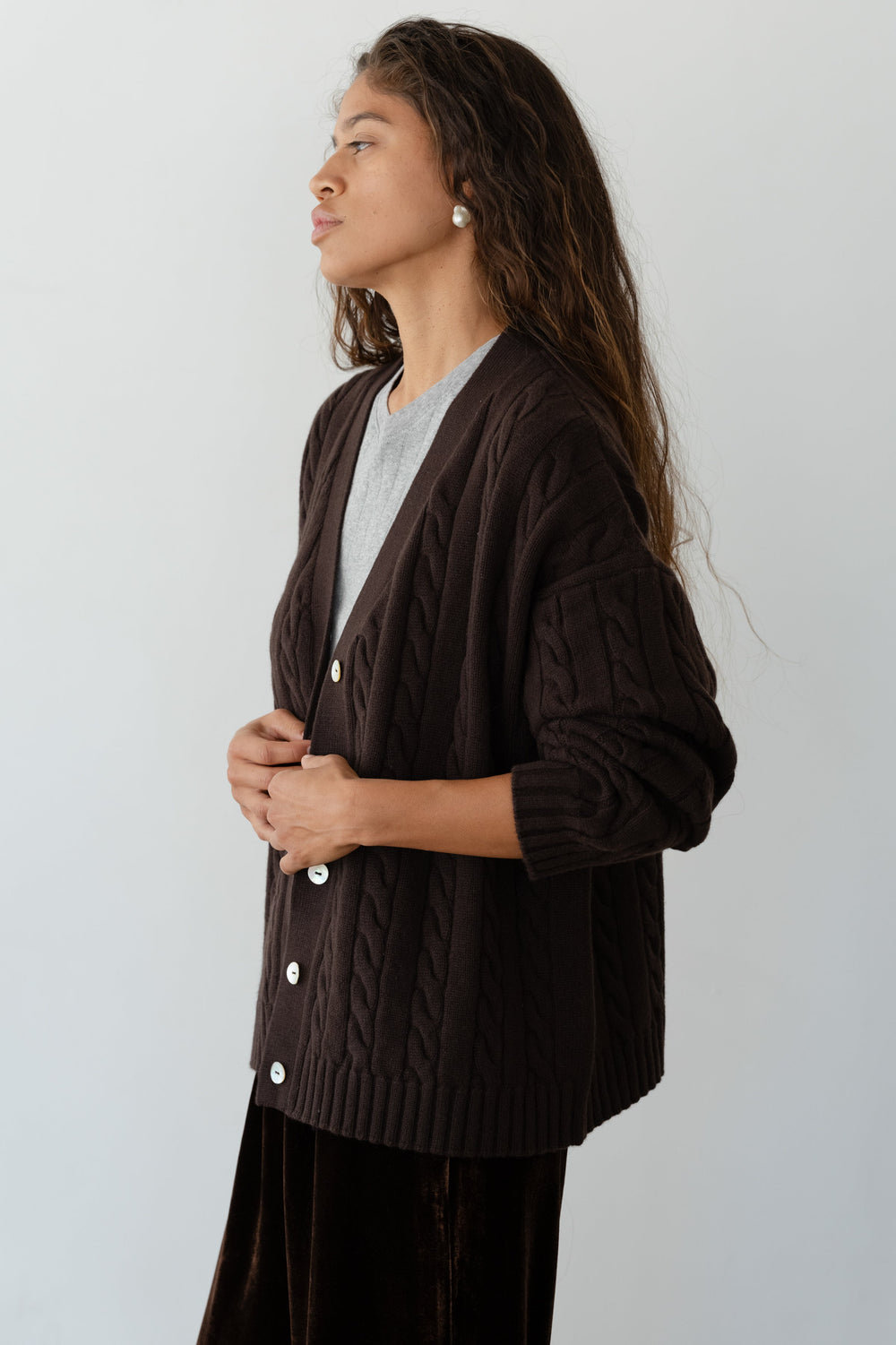 DONNI The Cable V-Neck Cardigan - Espresso