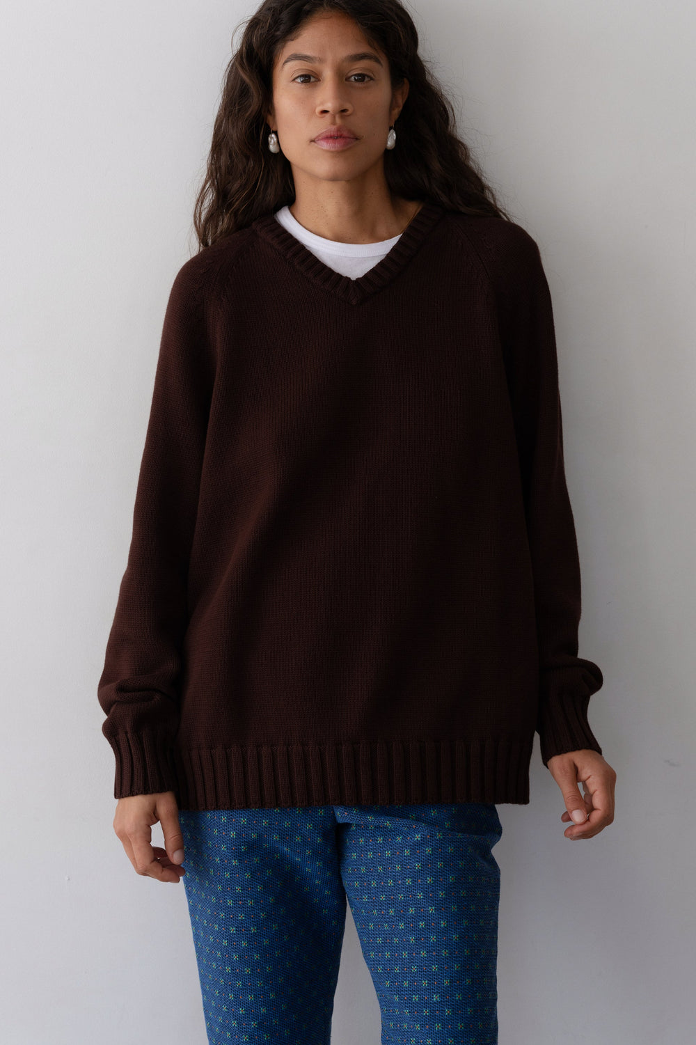 DONNI The Heavy Cotton Knit V-Neck Sweater - Espresso