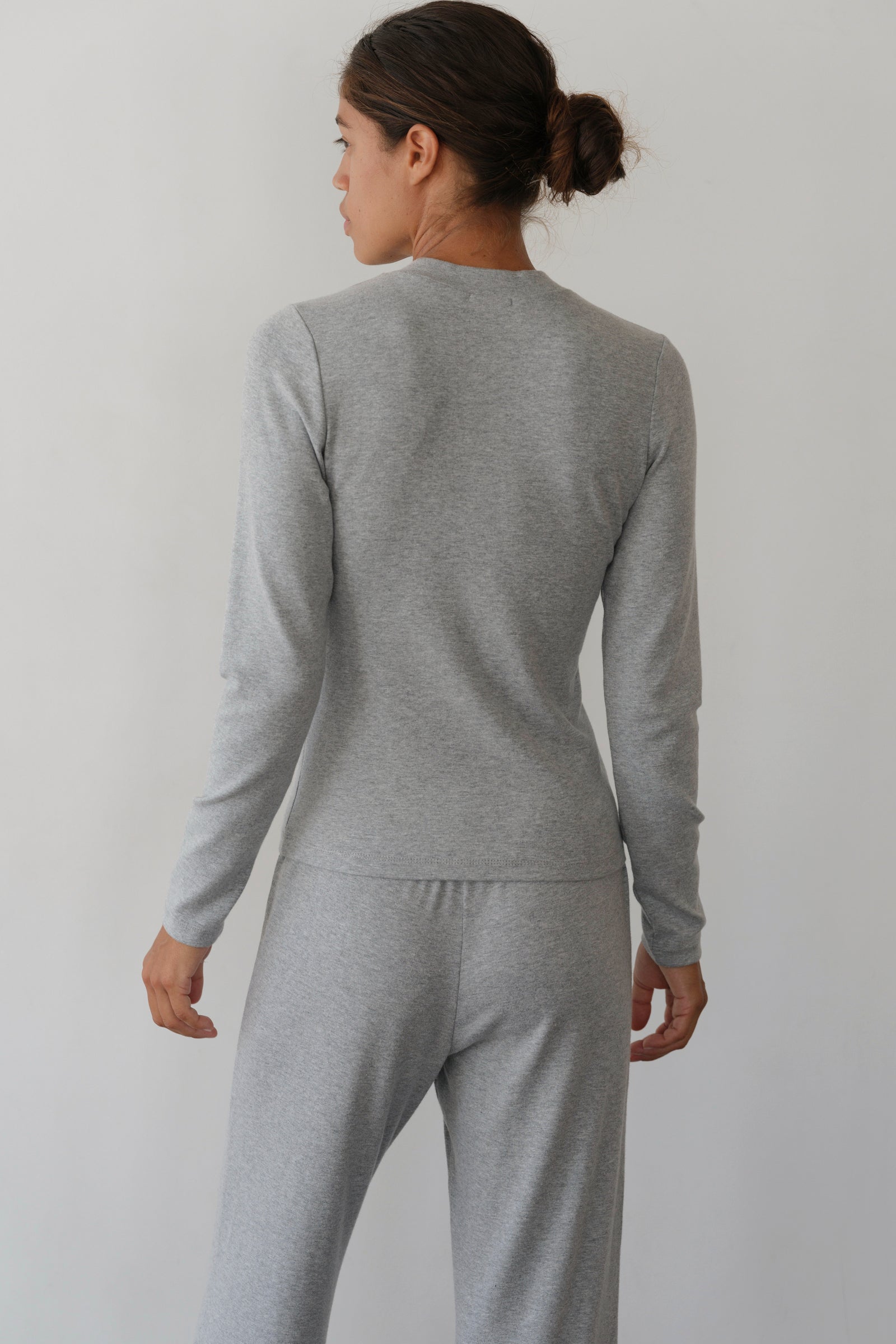 DONNI The Baby Rib V-Neck Long Sleeve - Heather-Grey