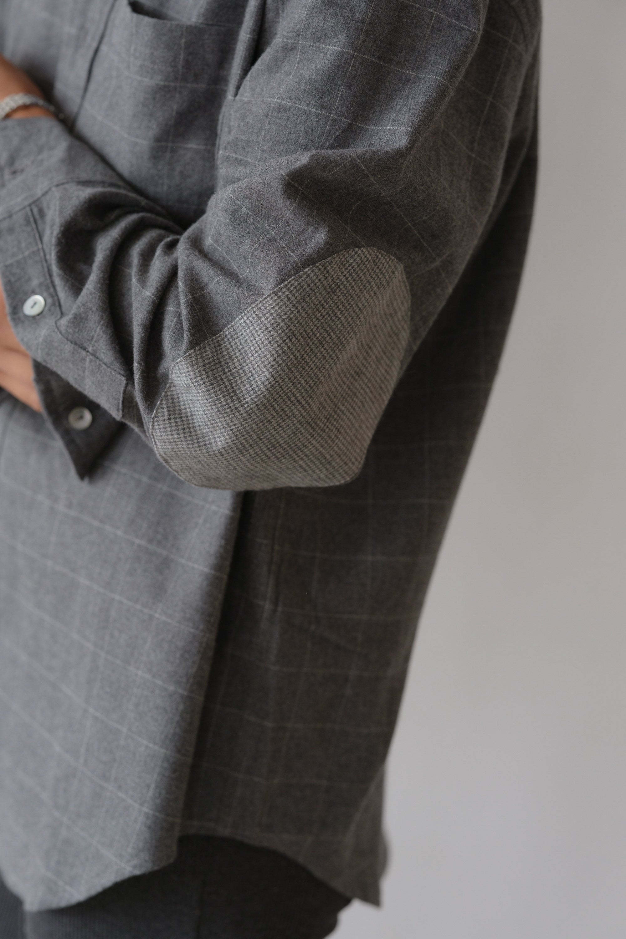 DONNI The Flannel Windowpane Shirt - Charcoal-Grey