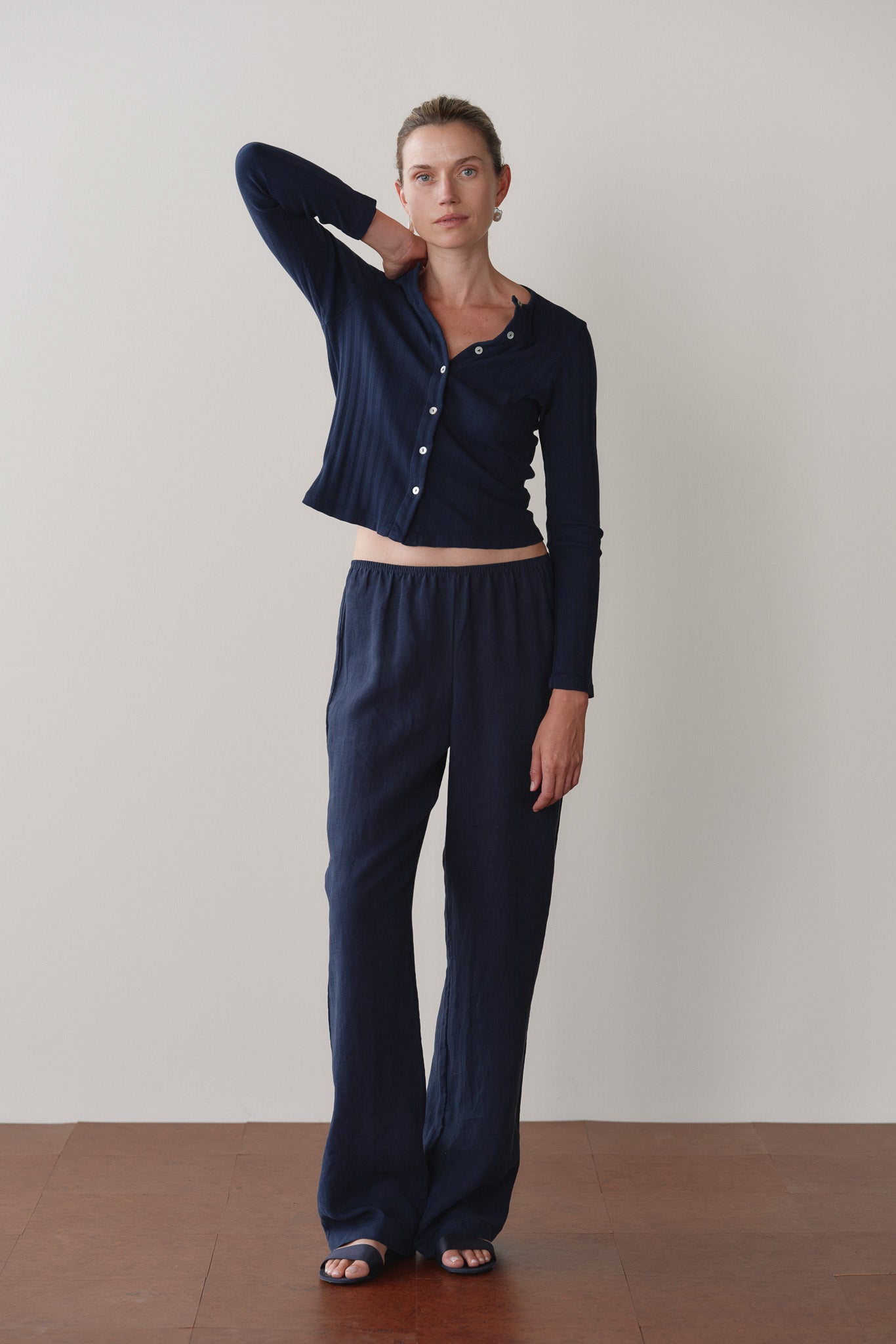 DONNI Navy Linen Simple Pant - Navy