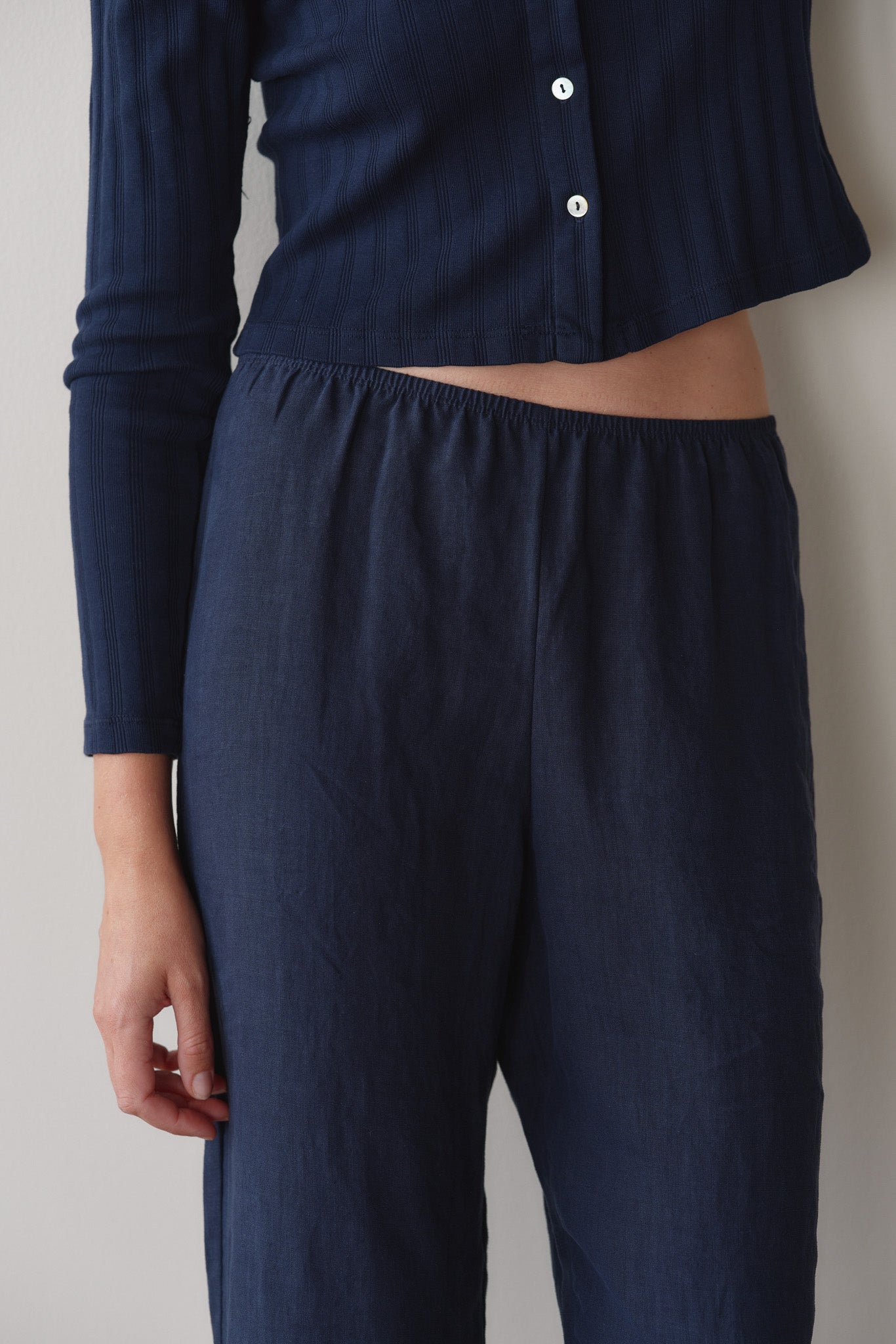 DONNI Navy Linen Simple Pant - Navy