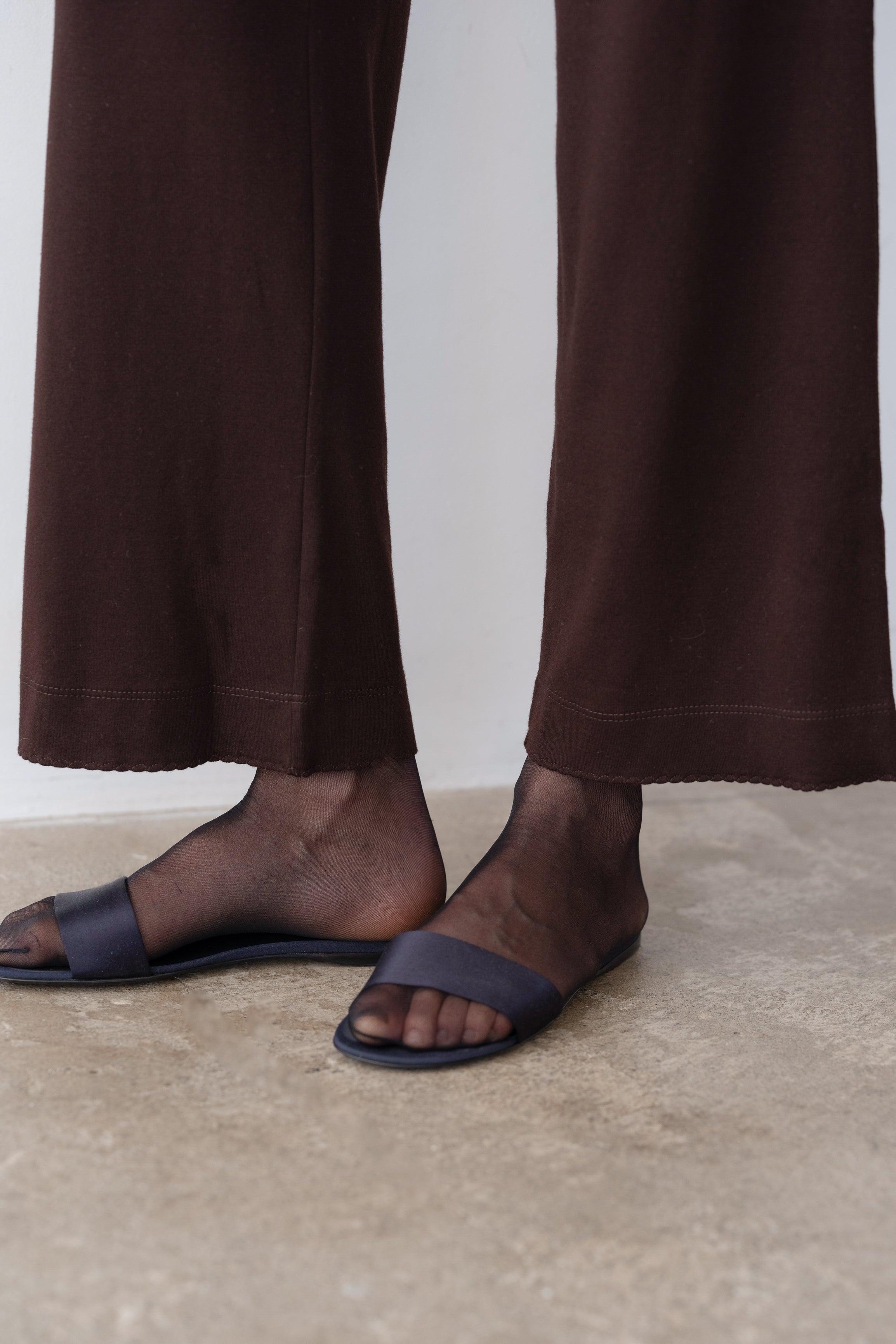 DONNI The Baby Rib Scallop Pant - Espresso