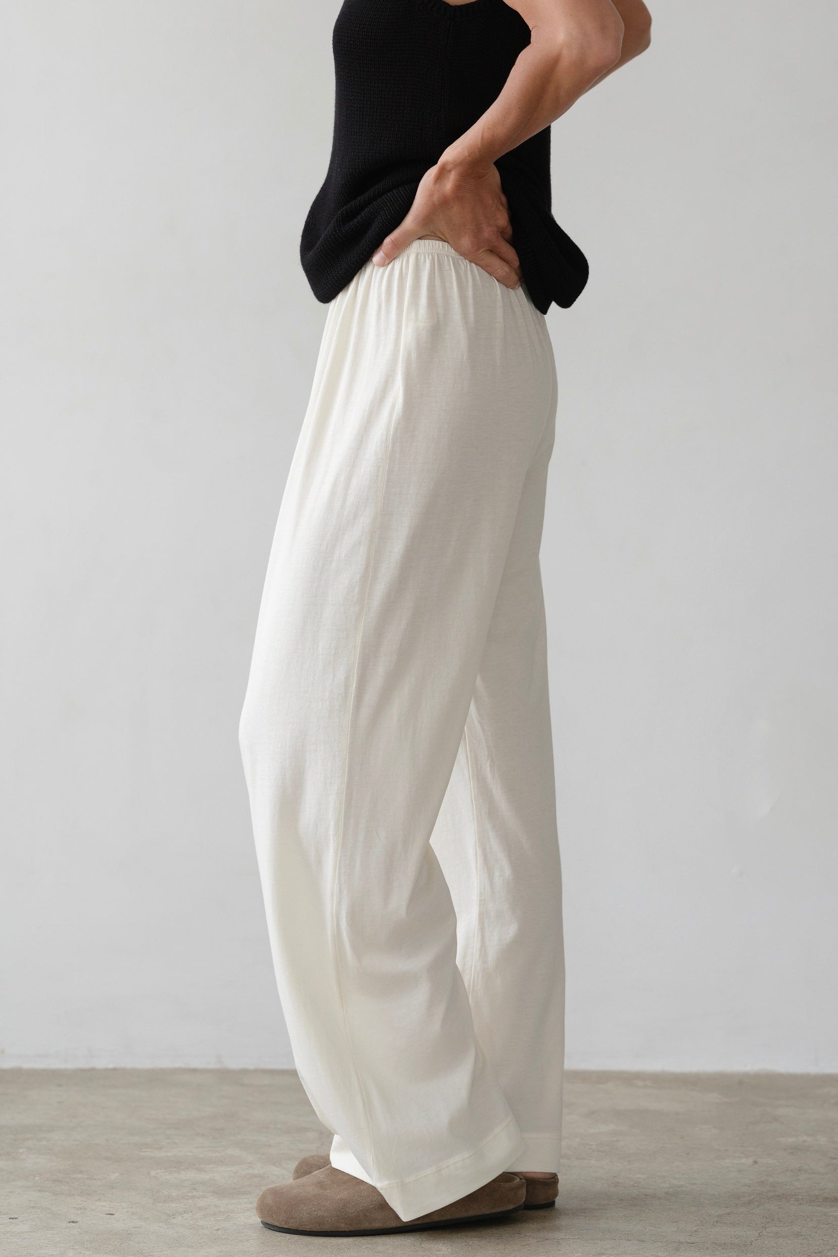 DONNI The Jersey Simple Crop Pant - Creme