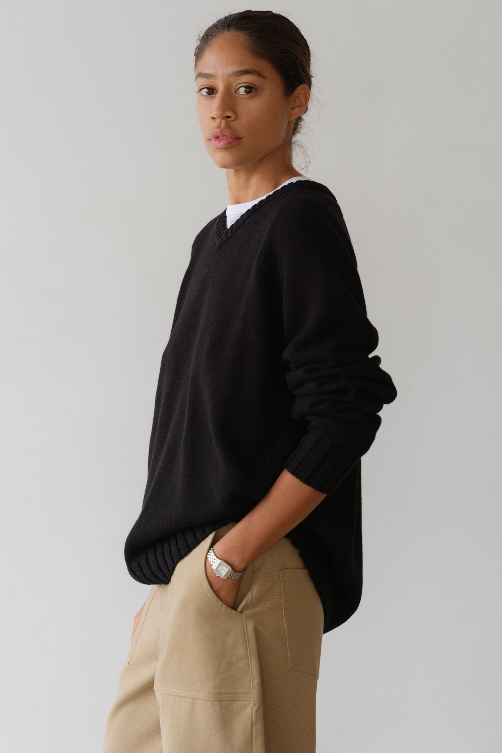 DONNI The Cotton Cashmere V-Neck Sweater - Jet