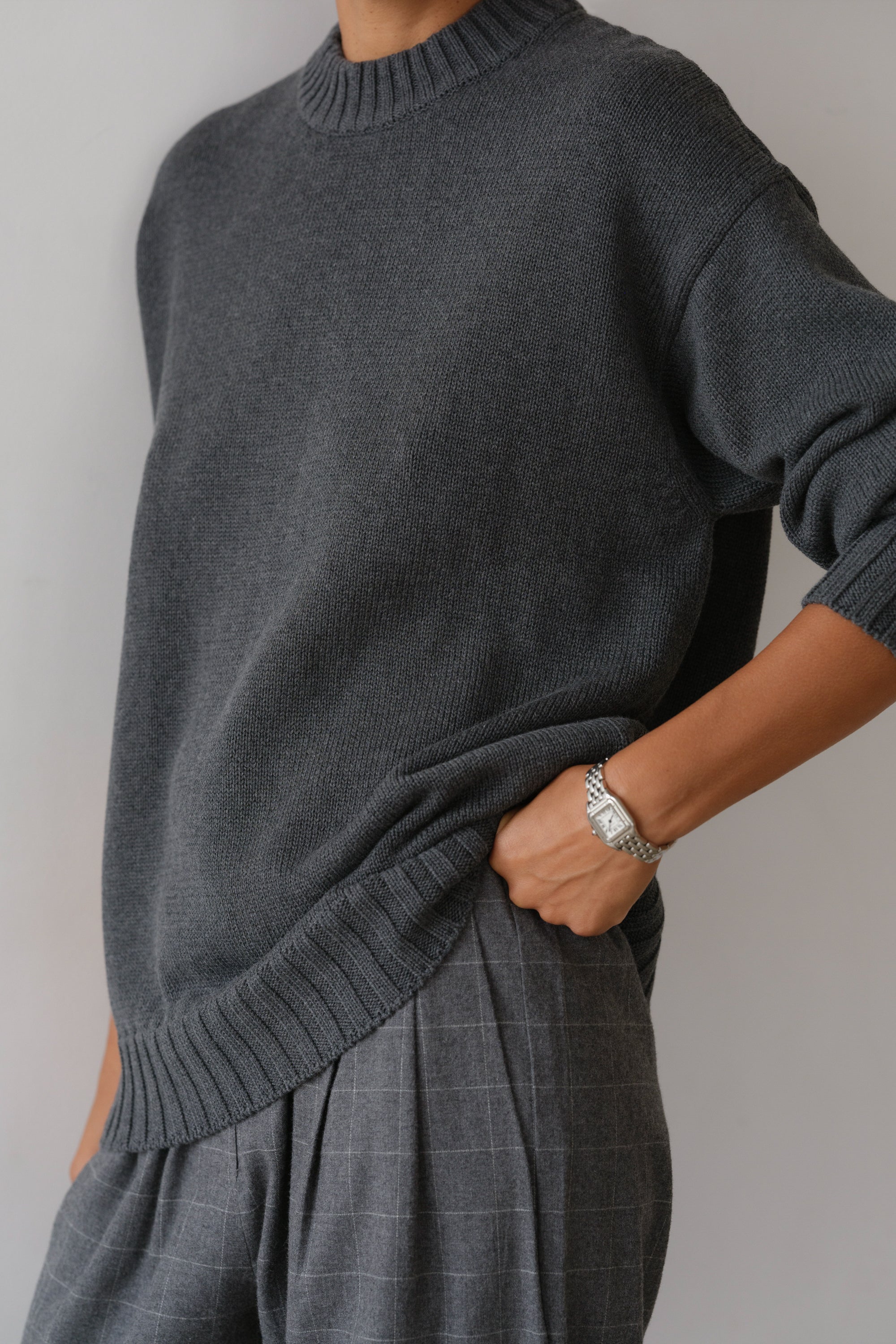 DONNI The Cotton Cashmere Crewneck Sweater - Charcoal-Grey