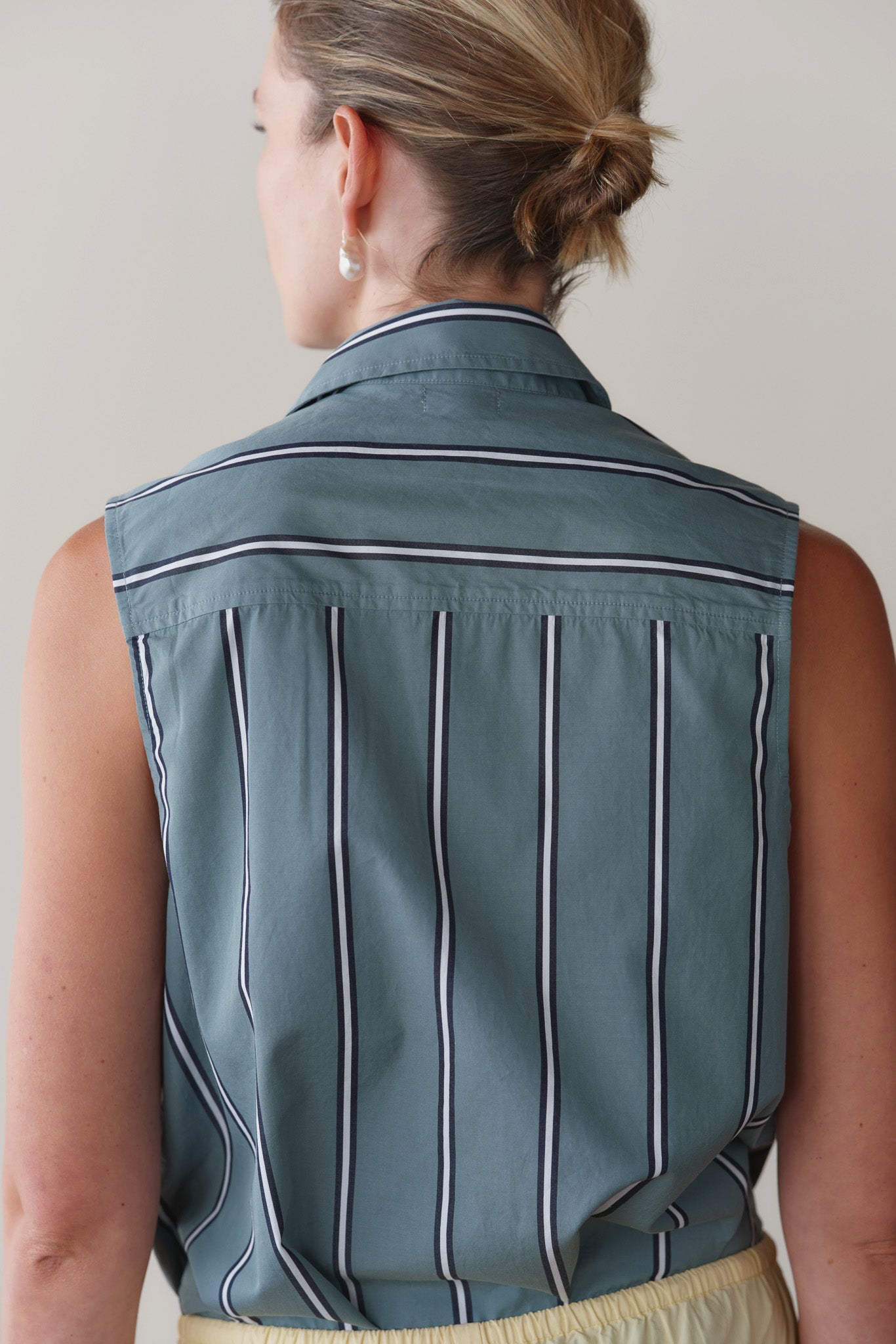 DONNI The Pop Sleeveless Shirt - sage