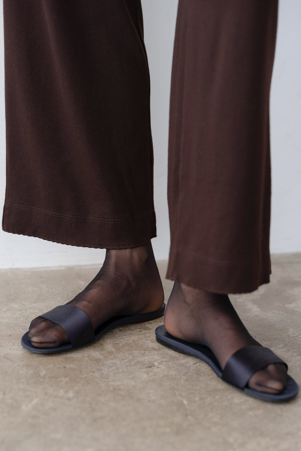 DONNI The Baby Rib Scallop Pant - Espresso