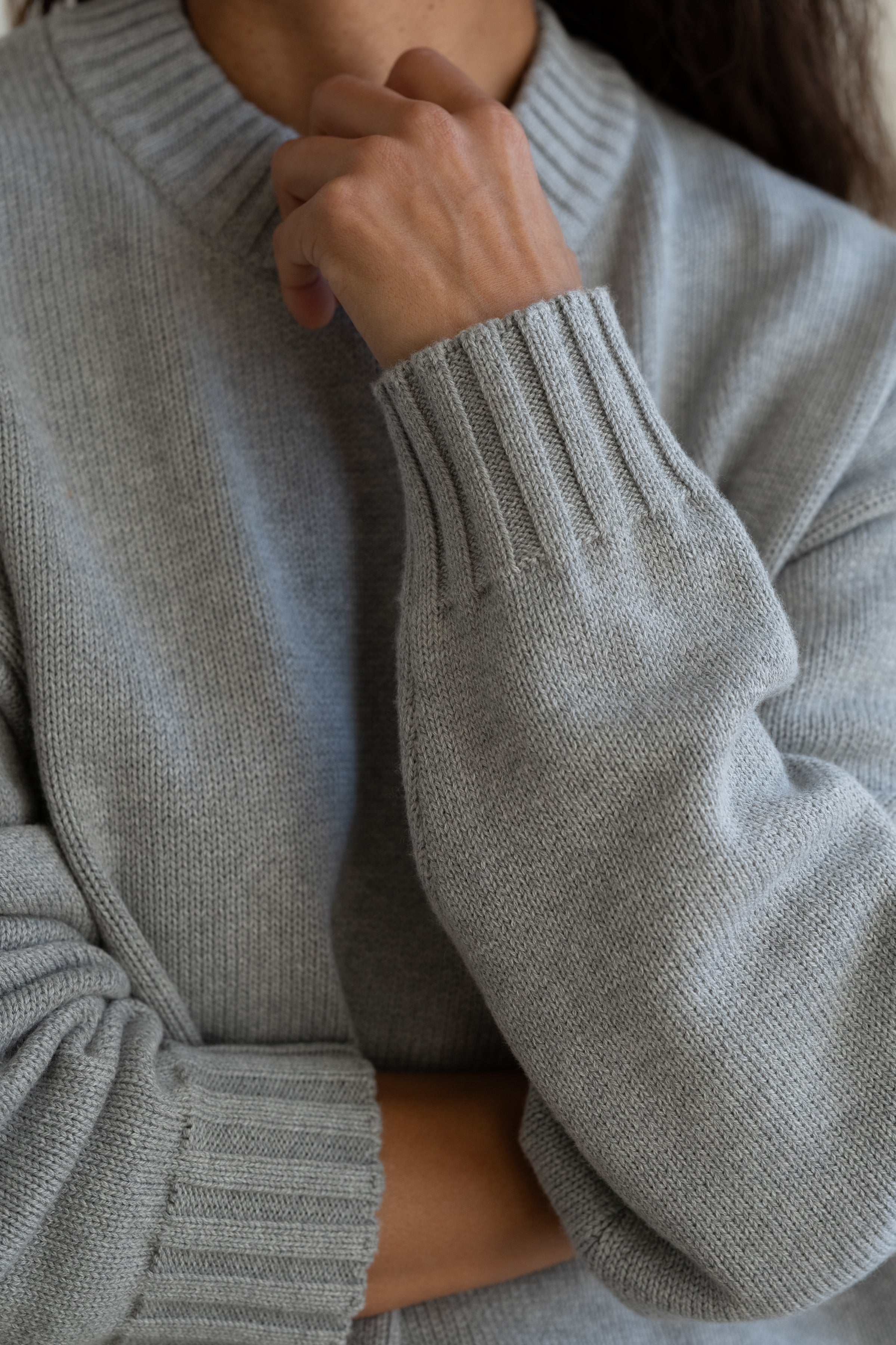 DONNI The Cotton Cashmere Crewneck Sweater - Heather-Grey