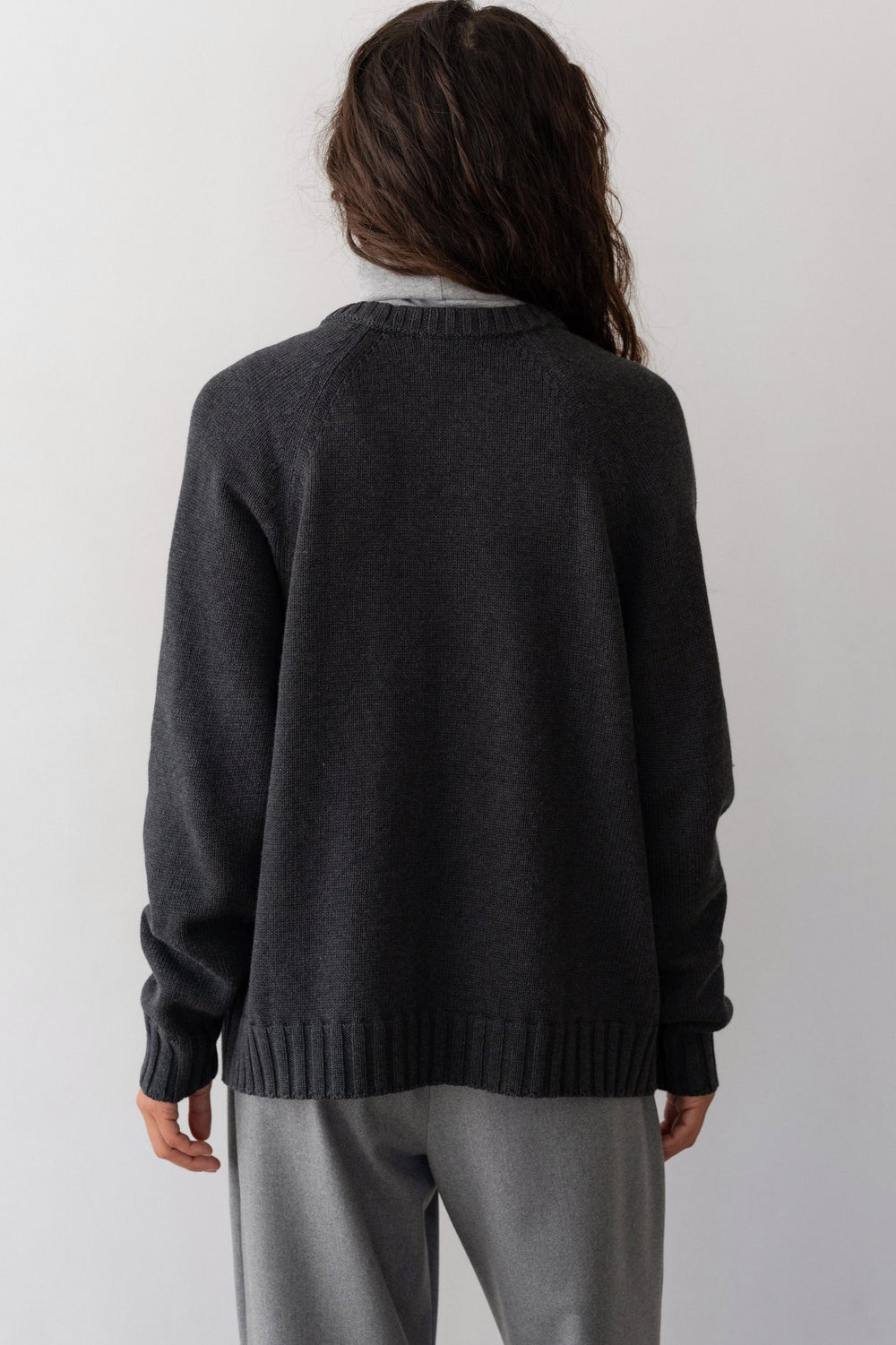 DONNI The Heavy Cotton Knit V-Neck Sweater - Charcoal-Grey