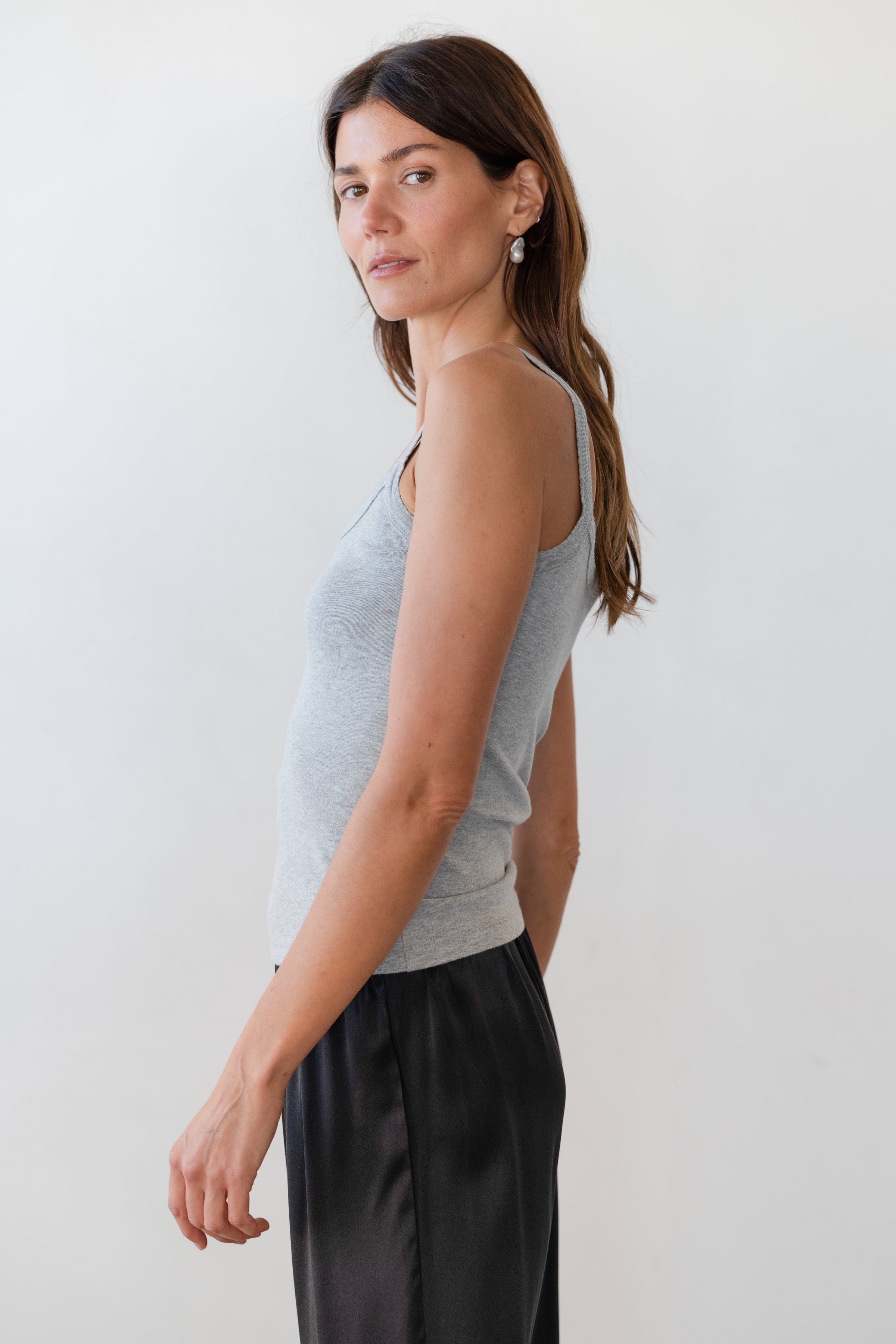 DONNI Heather Grey Baby Rib Scallop Tank - Heather-Grey