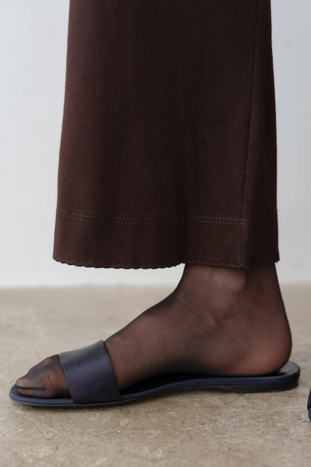 DONNI The Baby Rib Scallop Pant - Espresso