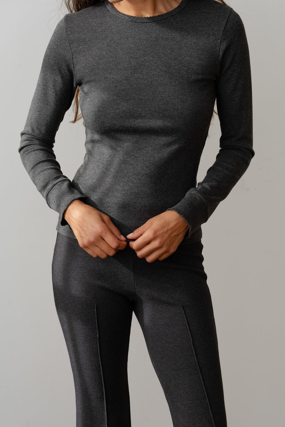 DONNI The Baby Rib Scallop Long Sleeve - Charcoal-Grey