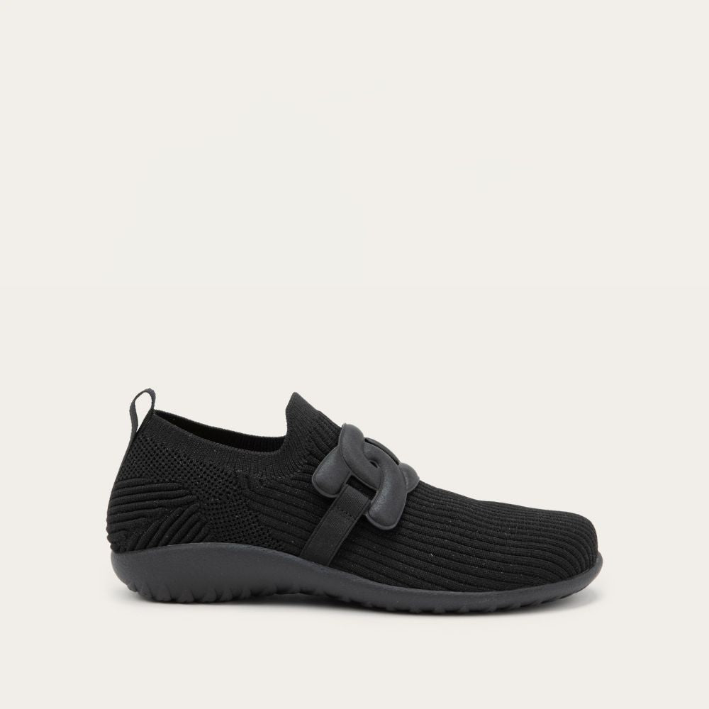 Black W/ Silver Knit,35
