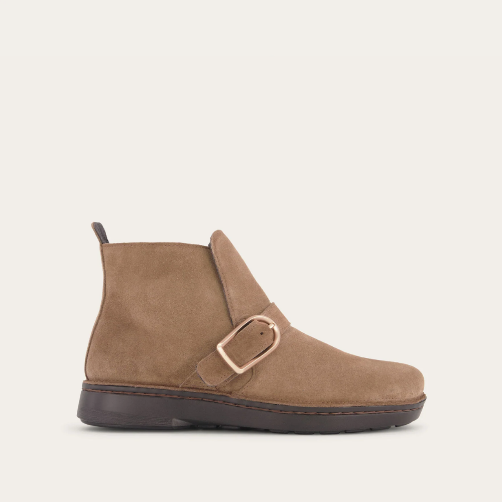 Acorn Suede,35