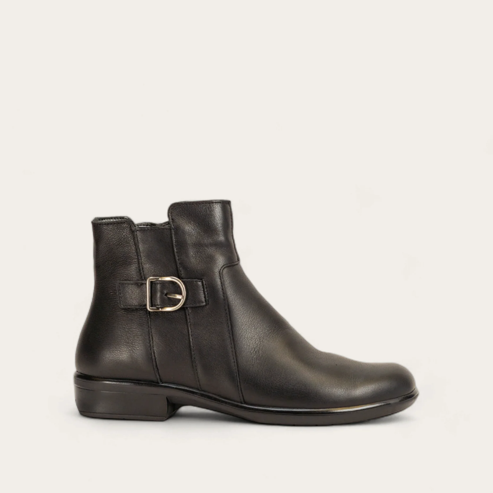 Water Resistant Black Lthr,35