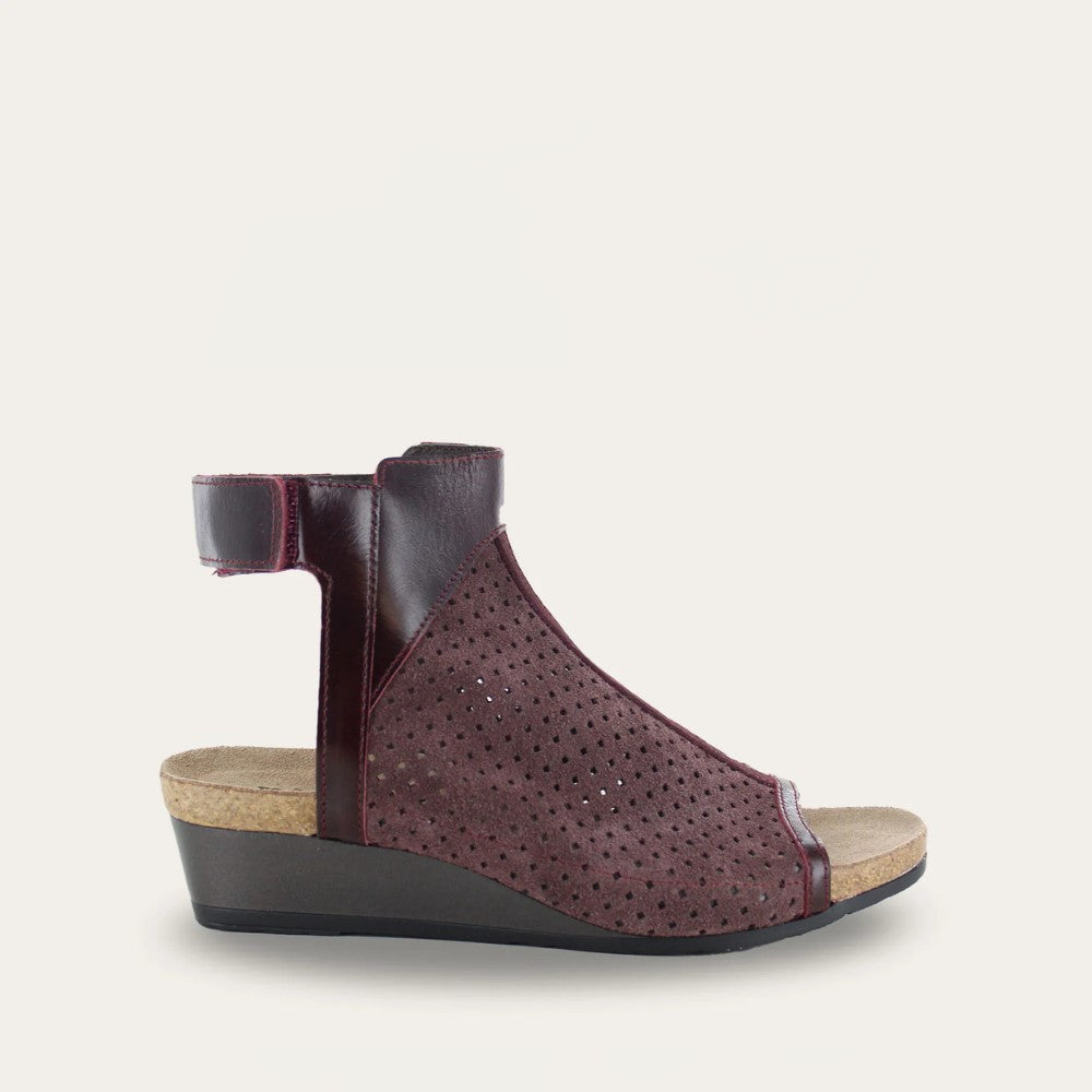 Perforated Burgundy Suede / Burgundy Lthr / Violet Nubuck,35
