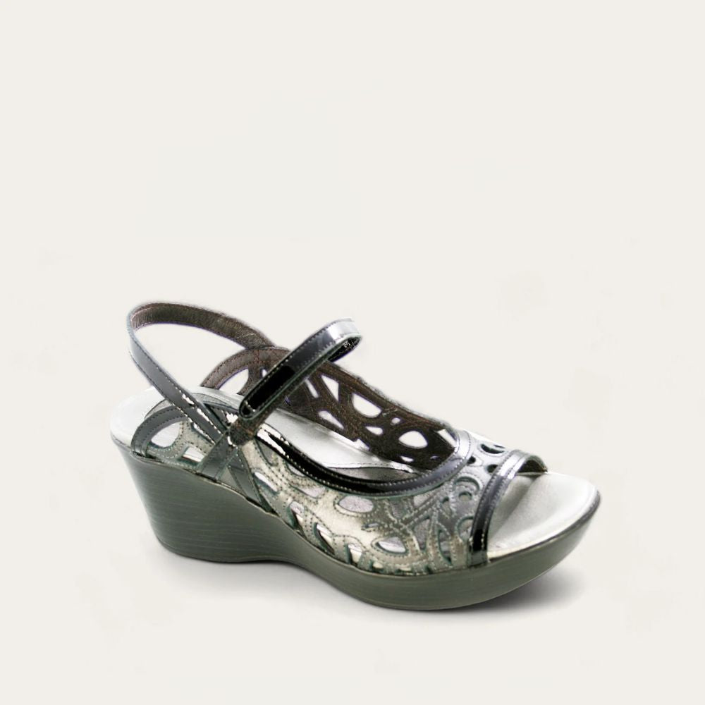 Black Patent/Metallic Road Lthr,35