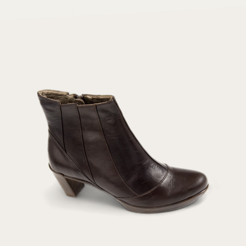 Walnut Leather,35